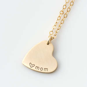 Gioielli personalizzati in acciaio inossidabile Delicate da donna a buon mercato iniziali personalizzate <span class=keywords><strong>nome</strong></span> data collana a cuore grande laterale per ragazza - Product Image 1