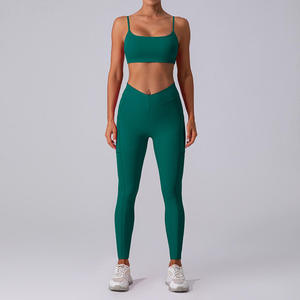 Conjuntos Deportivos Personalizados de Tallas Grandes: Sujetador de Yoga Sexy sin Espalda y Leggings sin Costuras con Efecto Scrunch Butt y Levantamiento de Cadera para Gimnasio - Product Image 3