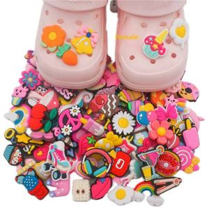 Coque de téléphone portable Promoproducts, Série Océan Personnages de Dessins Animés, Breloques Décoratives Amovibles pour Chaussures, Pantoufles et Fleurs - Product Image 1