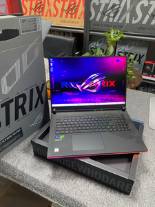 Soldes Exceptionnelles : PC Portable Gaming Strix SCAR 18, Intel Core i9 de 13e Génération 4GHz, 32 Go RAM, 2 To SSD, 16 Go VRAM, Windows 11 Pro, Écran 18 pouces 18K 165Hz, Double Carte Graphique Dédiée - Product Image 1