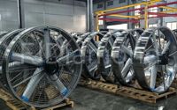 Ventilateur de ventilation pour élevages laitiers de 1,5 m à 5 pales, à circulation par aspiration et aération, avec brumisation automatique et moteur à économie d'énergie