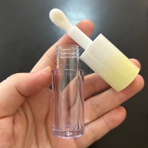 ISMAN ขายส่งหลอดลิปกลอสสีไล่ระดับขนาด 4 มล. 6 มล. แบบใหม่ ขวดคอนซีลเลอร์ทรงกลมแบบเปล่า พร้อมแปรงขนาดใหญ่ รับทำโลโก้ตามสั่ง - Product Image 4