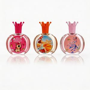 Vente en gros de <span class=keywords><strong>parfum</strong></span> pour filles Princess sans alcool 50 ml |   Nouvelle Brume <span class=keywords><strong>Parfum</strong></span>ée à la Fraise 2026 |   Style arabe écologique pour enfants - Product Image 2