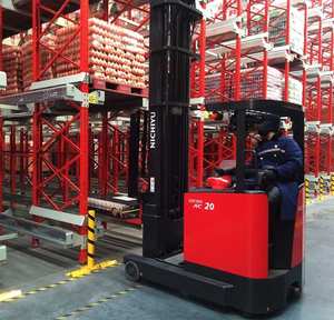 Le rayonnage à navette pour palettes est un système de stockage et de récupération en allées profondes qui <span class=keywords><strong>vous</strong></span> aide à optimiser la capacité de stockage. - Product Image 5