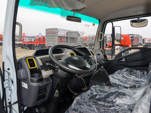 Camionnette légère tout-terrain Dongfeng 4x4, châssis de <span class=keywords><strong>camion</strong></span> de fret avec empattement de 3300 mm, offre spéciale, véhicules de transport - Product Image 6