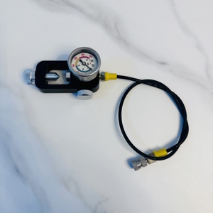 PCP Valve <span class=keywords><strong>de</strong></span> charge à double jauge Station <span class=keywords><strong>de</strong></span> <span class=keywords><strong>remplissage</strong></span> d'air <span class=keywords><strong>Adaptateur</strong></span> <span class=keywords><strong>de</strong></span> recharge <span class=keywords><strong>de</strong></span> <span class=keywords><strong>bouteille</strong></span> <span class=keywords><strong>de</strong></span> <span class=keywords><strong>gaz</strong></span> Paintball 400bar 6000psi avec tuyau m18 x 1.5 - Product Image 4