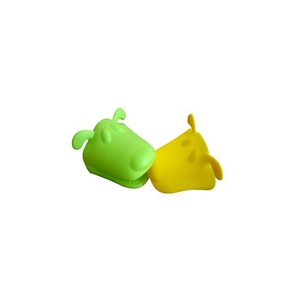 New Style Dog Shape Silicone <b>Gloves</b> Heat Resistant Pot <b>Oven</b> Mitts - Product Image 4