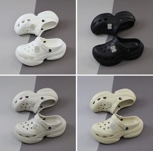 Zapatos con orificios de ventilación, disponibles en stock para pedidos al por mayor, <span class=keywords><strong>zuecos</strong></span> de playa impermeables con suela gruesa, <span class=keywords><strong>zuecos</strong></span> de jardín, tallas grandes, elegantes zapatos perforados. - Product Image 2