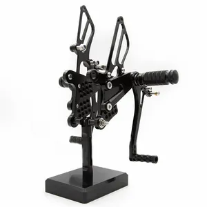 Aluminium Moto Arrière Set Repose-pieds Repose-pieds Levier De Changement De Vitesse Pied Peg Pédale Pour <span class=keywords><strong>Kawasaki</strong></span> <span class=keywords><strong>Ninja</strong></span> <span class=keywords><strong>ZX6R</strong></span> ZX636 <span class=keywords><strong>2009</strong></span> <span class=keywords><strong>2009</strong></span>-2022 2021 - Product Image 1
