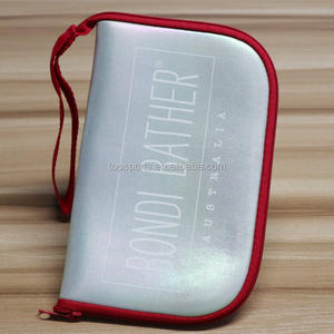 带手柄金属色氯丁橡胶化妆包，拉链闭合手提包，适合女孩促销 - Product Image 4