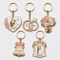 Porte-clés personnalisés en gros pour mariage, souvenirs romantiques, porte-clés en métal avec fleur et anneau, cadeaux de mariage