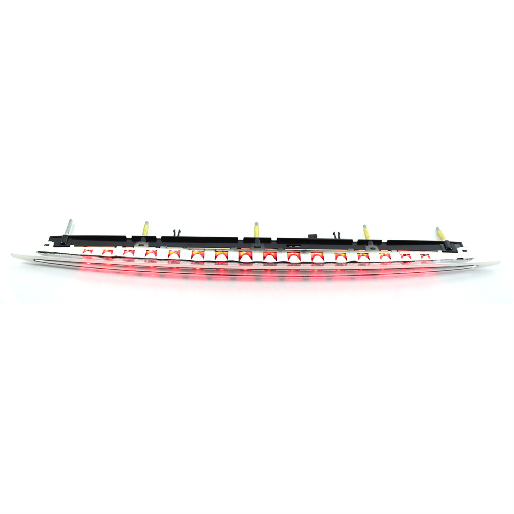 Lentille blanche, lumière rouge.