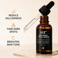 Sérum Visage Éclaircissant OEM Vitamine C 5% Niacinamide Arbutine Essence Illuminatrice Atténue les Taches Brunes Hydratant Sérum Visage Marque Privée