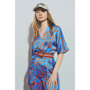 Robe midi en satin à col en V bleue - Product Image 2