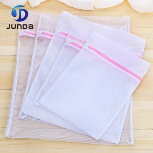 Sac <span class=keywords><strong>à</strong></span> <span class=keywords><strong>linge</strong></span> moderne rose <span class=keywords><strong>à</strong></span> mailles fines Polyester pliable et durable pour laver les sous-vêtements Chaussettes Vêtements <span class=keywords><strong>Panier</strong></span> <span class=keywords><strong>à</strong></span> vêtements réutilisable - Product Image 3
