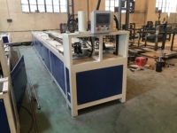Poinçonneuse perforée automatique pour tuyaux Tubes Source d'alimentation pneumatique CNC avec composants de noyau de moteur de pompe à roulement de moteur