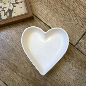 Pratos de cerâmica branca simples formato de coração, pratos pequenos de porcelana para restaurante casa louças