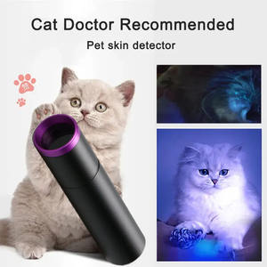 <span class=keywords><strong>Lampe</strong></span> <span class=keywords><strong>Torche</strong></span> UV Lumière Noire 365nm Rechargeable USB avec Filtre Noir Puissant Détecteur Portable pour Taches d'Urine d'Animaux et Durcissement de Résine - Product Image 4