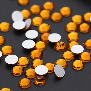 توباز بلينغ مسطح الظهر غير ساخن تثبيت حجر الراين الكريستال في Bluk لفن الأظافر - Product Image 1