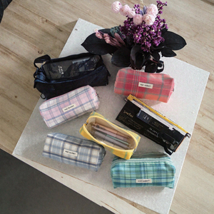 Étui à crayons en tissu à carreaux, pochette à fermeture éclair, sac de papeterie minimaliste pour l'école et le bureau - Product Image 3