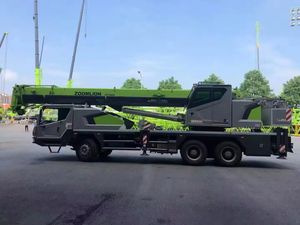 Grúas Zoomlion de 30 Toneladas/30t/30tones, Grúa Móvil Usada ZTC300V/ZTC300 QY30V/QY30/ ZTC800 China en Venta - Product Image 5