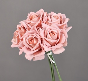 A-1880 Ramo de Rosas Artificiales de Seda de Tacto Real, 5 Cabezas, Blancas y Rojas, para Decoración de Hogar y Arreglos Florales de Boda o San Valentín - Product Image 1