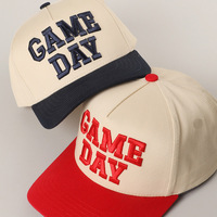 Gorra trucker vintage de 5 paneles con visera curva de algodón, diseño de bloques de color, ajustable, con logotipo bordado personalizado, bajo MOQ, venta al por mayor
