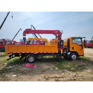 شاحنة إيسوزو KV100 4x2 مزودة برافعة 5 طن ذات ذراع مستقيم، نظام هيدروليكي من هواد، نصف قطر دوران قصير - Product Image 4