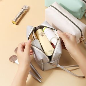 Women's Portable PU Leather Cosmetic <b>Storage</b> Bag Waterproof Square <b>Makeup</b> Case with Zipper Closure <b>for</b> Travel - Product Image 2