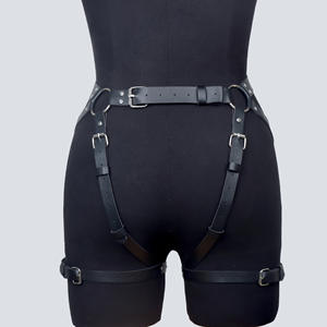Set Perlengkapan Bondage Bodysuit Lingerie Suspender Garter Belt Kulit PU Wanita yang Dapat Disesuaikan Grosir - Product Image 5