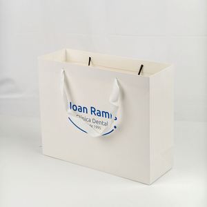 Sacs d'emballage pour montres et bijoux en papier blanc de luxe avec logo personnalisé, avec poignée en ruban, sacs cadeaux recyclables pour le shopping - Product Image 1