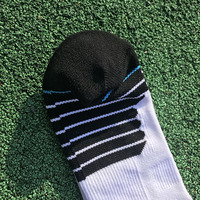Chaussettes de sport unisexes professionnelles respirantes avec soutien de la voûte plantaire pour la course, la gym, le basketball et l'entraînement