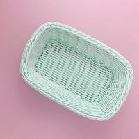 Usine directement ventes tissé à la main PP rotin bureau en plastique tissé panier de rangement pour salon stockage ou affichage porte-bonbons