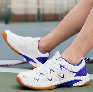 Chaussures de badminton blanches légères et rembourrées, baskets athlétiques respirantes antidérapantes à lacets pour hommes et femmes - Product Image 3