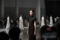 Robes longues élégantes pour femmes, modèle LACE BLOOM GOWN DRESS, 500 grammes, toutes saisons, noir, beige, maxi, manches courtes, longues, standard.
