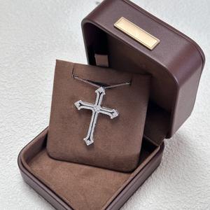 Collar con Colgante de Cruz de Flecha con Diamantes Completos, Diseño Vintage de Nicho, Plata de Ley S925, Moda Personalizada de Alta Gama para Suéteres - Product Image 1