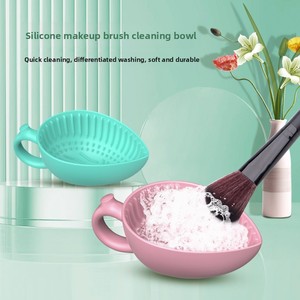 Nouveau Nettoyeur de pinceaux de maquillage en silicone, outil de nettoyage créatif pour la beauté, petit tampon pour le lavage de la vaisselle et le nettoyage des brosses - Product Image 2