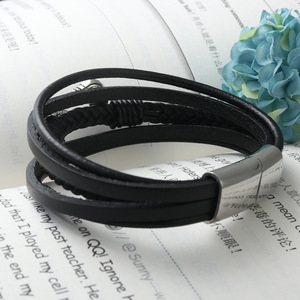 Yunnique Pulsera de serpiente de acero de titanio, joyería de moda en forma de S negra para hombres y mujeres - Product Image 3