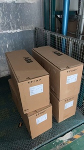 อินเวอร์เตอร์ปรับความถี่ ACH550-UH-072A-4 ACH550UH072A4 รุ่น ACH550 ซีรีส์ สามเฟส 380-480V 72A 37kW สำหรับ PLC - Product Image 2