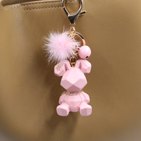 Porte-clés tendance en plastique en forme de petit ours mignon avec clochette et pompon, accessoire de sac