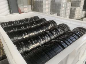 Patti embellecedor de tira plana de acero inoxidable de color 201 PVD con respaldo autoadhesivo para protección de bordes - Product Image 2