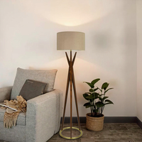 Lampe sur pied européenne en bois de noyer et laiton avec abat-jour en tissu couleur avoine, base LED E27 pour chambre à coucher, salon, bureau
