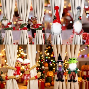 Venta al por Mayor <span class=keywords><strong>de</strong></span> Lazos para Cortinas <span class=keywords><strong>de</strong></span> Halloween y Navidad, Adornos <span class=keywords><strong>de</strong></span> Peluche 3D <span class=keywords><strong>de</strong></span> Santa Claus, Muñeco <span class=keywords><strong>de</strong></span> Nieve, <span class=keywords><strong>Bruja</strong></span> y Gnomo, Hebillas para Cortinas, Decoración Festiva para Ventanas - Product Image 1