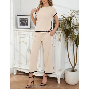 Completo coordinato estivo 2026 da donna: maglia <span class=keywords><strong>beige</strong></span> con bordo a contrasto e <span class=keywords><strong>pantaloni</strong></span> a maniche corte, set casual 2 pezzi - Product Image 3