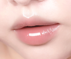 Brillo Labial Humectante con Vitamina E en Tubo Mini, Alto Brillo, Tono Natural, Mini 00 GLO, Empaque Personalizado - Product Image 6