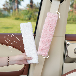 Coussinets de ceinture de sécurité en peluche rose, soutien doux pour le cou, pour l'automne et l'hiver, accessoire unisexe - Product Image 2