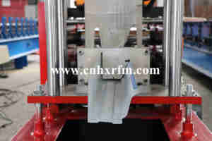Petite machine portative de gouttière pour le profilage de tuyau d'acier d'eau de gouttière de toit en aluminium et la formation de <span class=keywords><strong>crochet</strong></span> de gouttière - Product Image 2