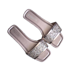 Tête carrée fond plat confortable 2024 nouvelles pantoufles pour <span class=keywords><strong>femmes</strong></span> sur porter des <span class=keywords><strong>sandales</strong></span> de plage décontractées surdimensionnées - Product Image 6