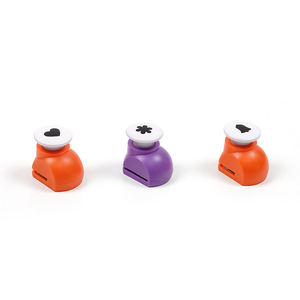 <span class=keywords><strong>Precio</strong></span> <span class=keywords><strong>de</strong></span> fábrica DIY diferentes <span class=keywords><strong>papel</strong></span> <span class=keywords><strong>de</strong></span> álbum <span class=keywords><strong>de</strong></span> recortes artesanía perforadora Mini perforadoras <span class=keywords><strong>de</strong></span> <span class=keywords><strong>papel</strong></span> - Product Image 1