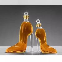 Carafe à whisky rouge en verre borosilicate de luxe élégante en forme de chaussure à talon haut de 350 ml/750 ml pour vin, tequila, brandy, liqueur